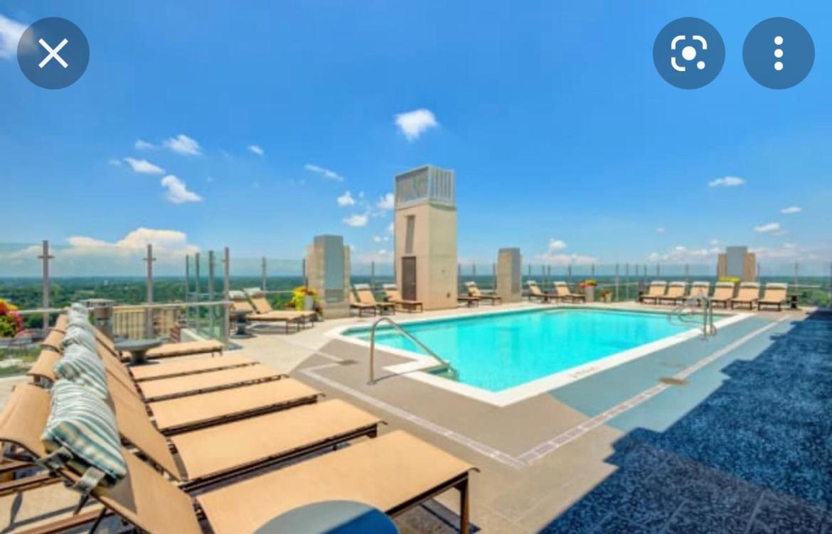 Luxurious 1Br Uptown Highrise/ Balcony With City View! Charlotte Eksteriør bilde